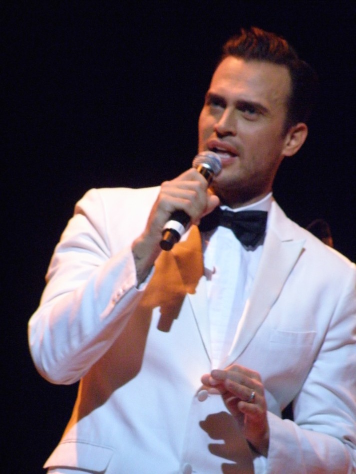 Cheyenne Jackson with Guest Laura Benanti – Town Hall