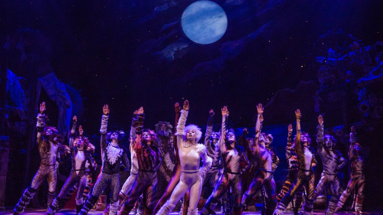 Cats – Pussyfooting on the Broadway Stage