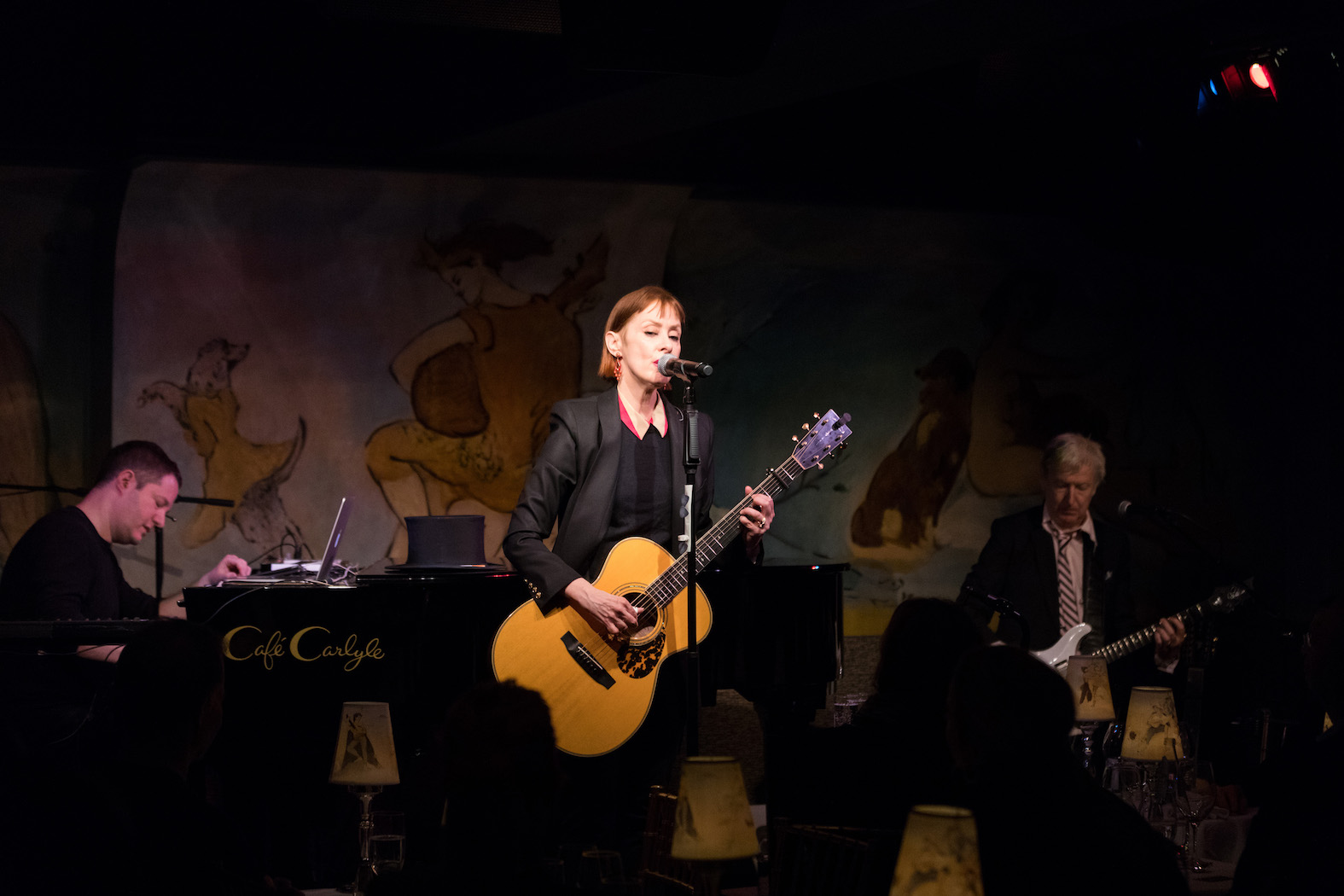 Suzanne Vega Makes Her Café Carlyle Debut