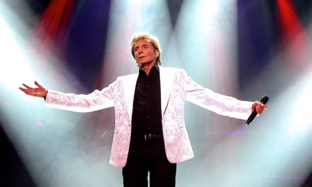 NY Pops  To Honor Barry Manilow